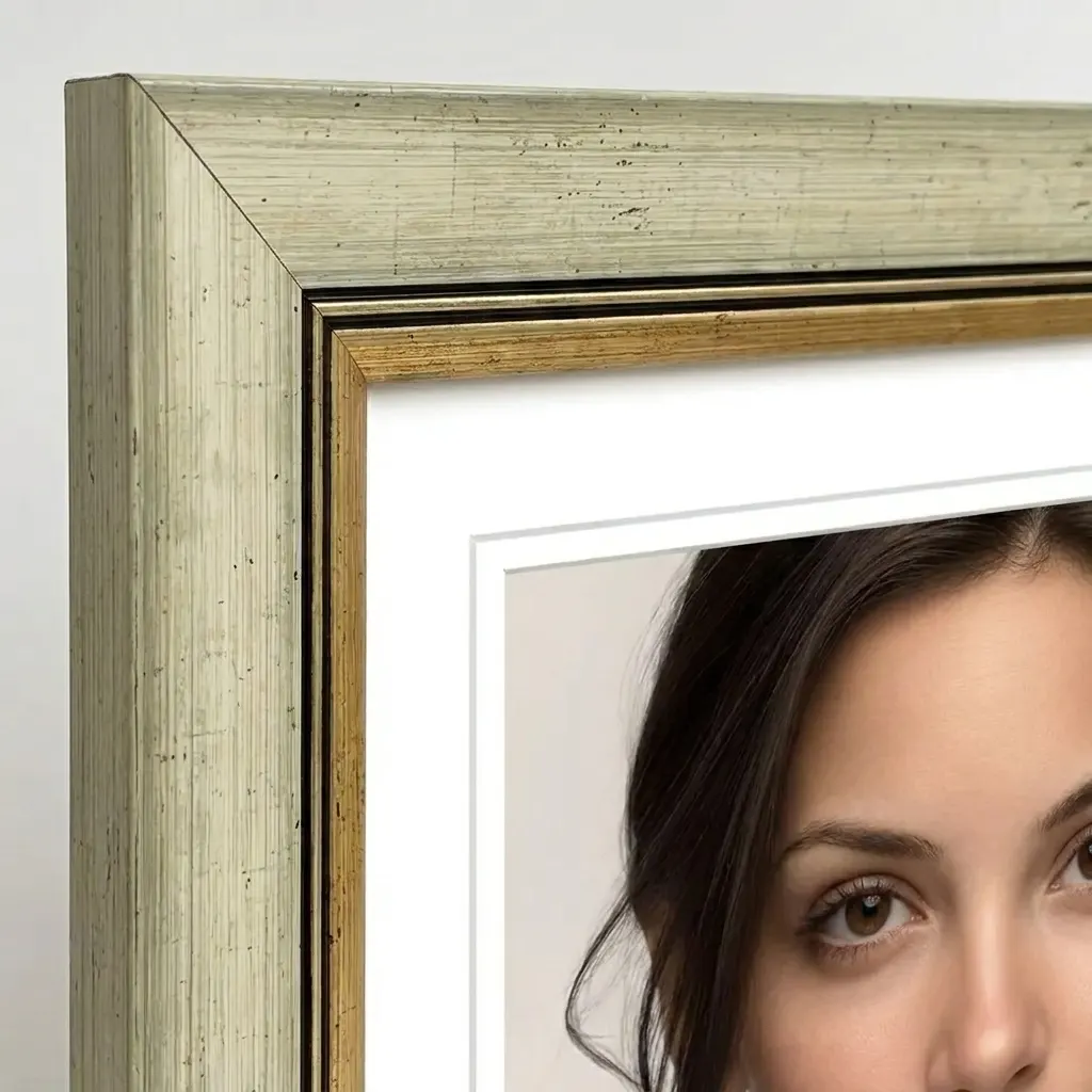  Rám na obraz drevený 30x45 cm ARAMIS svetlá šalvia so zlatou fazetou